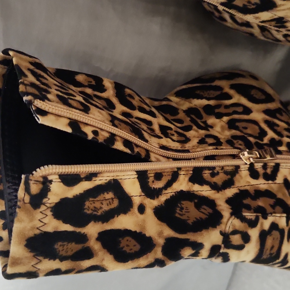 NWOT AZLEA WANG Leopard Print Stiletto Ankle Boots Size 11. - Picture 5 of 14